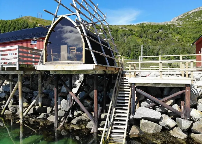 Jaktstuga Lofoten Basecamp *