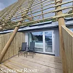Lofoten Basecamp Деревянный коттедж Лекнес